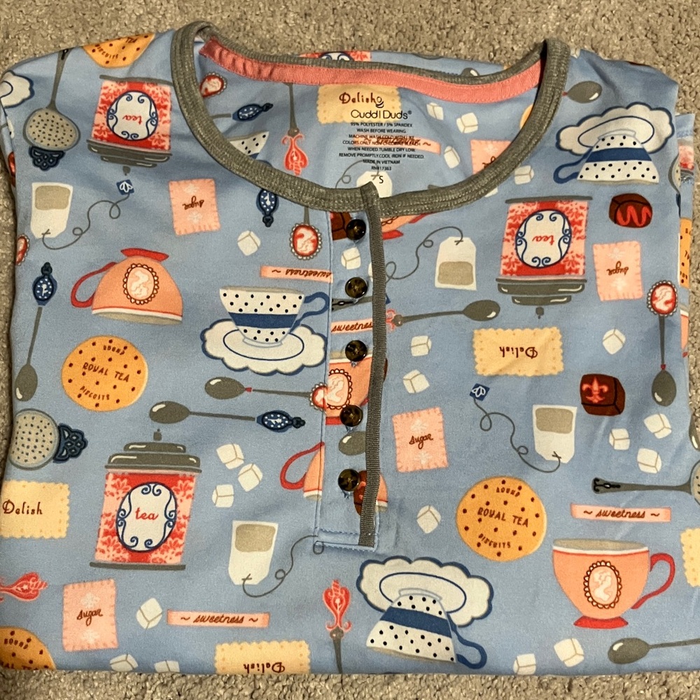 Cuddle Duds Baking Tea Cup Long Sleeve S Top NWT